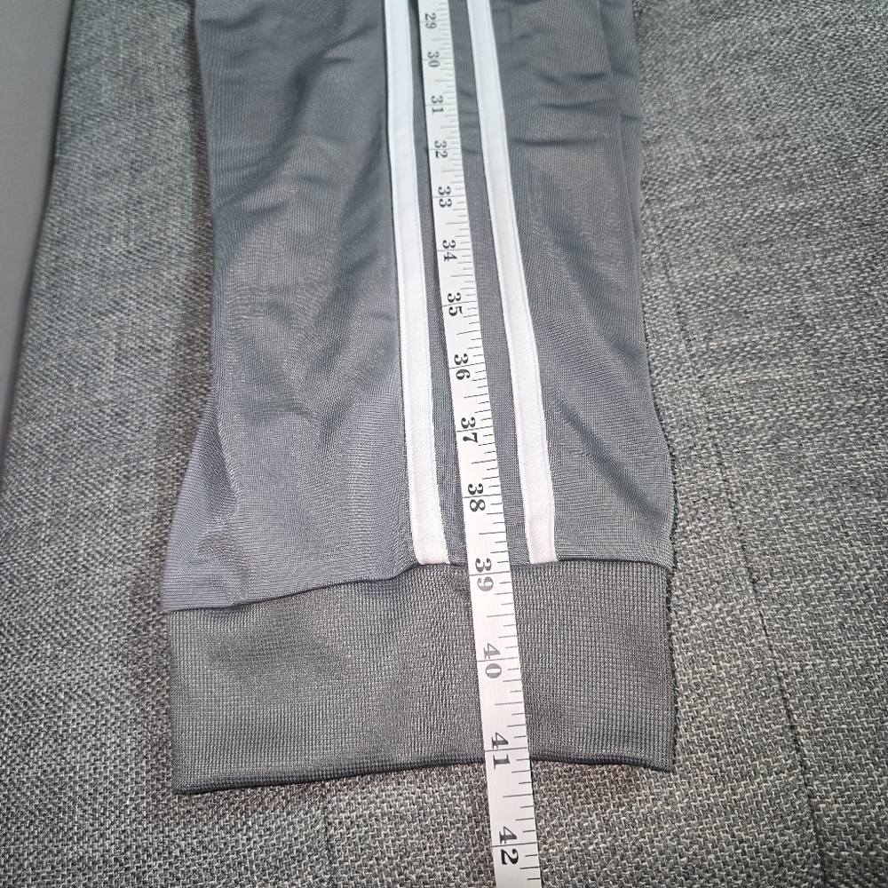 Adidas Mens, Jacket and taper Pants Green size XL, SUITS MULTI  SPORT grey four. - Picture 3 of 16